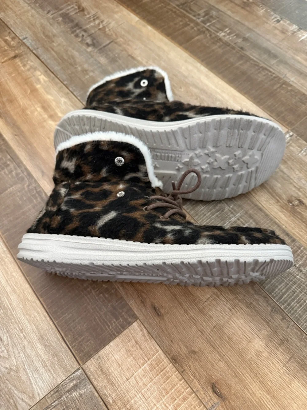 Hey Dudes Leopard Print Fur-Lined Slip-on shoe - Picture 6 of 6